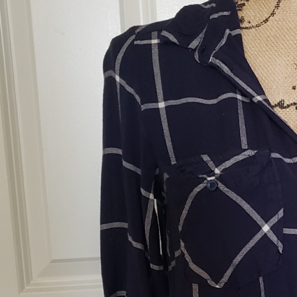 Button down shirt - Picture 3 of 3